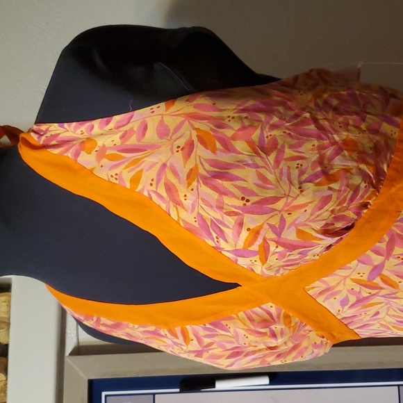 Silk Halter Dress; sz 8 - Picture 4 of 15